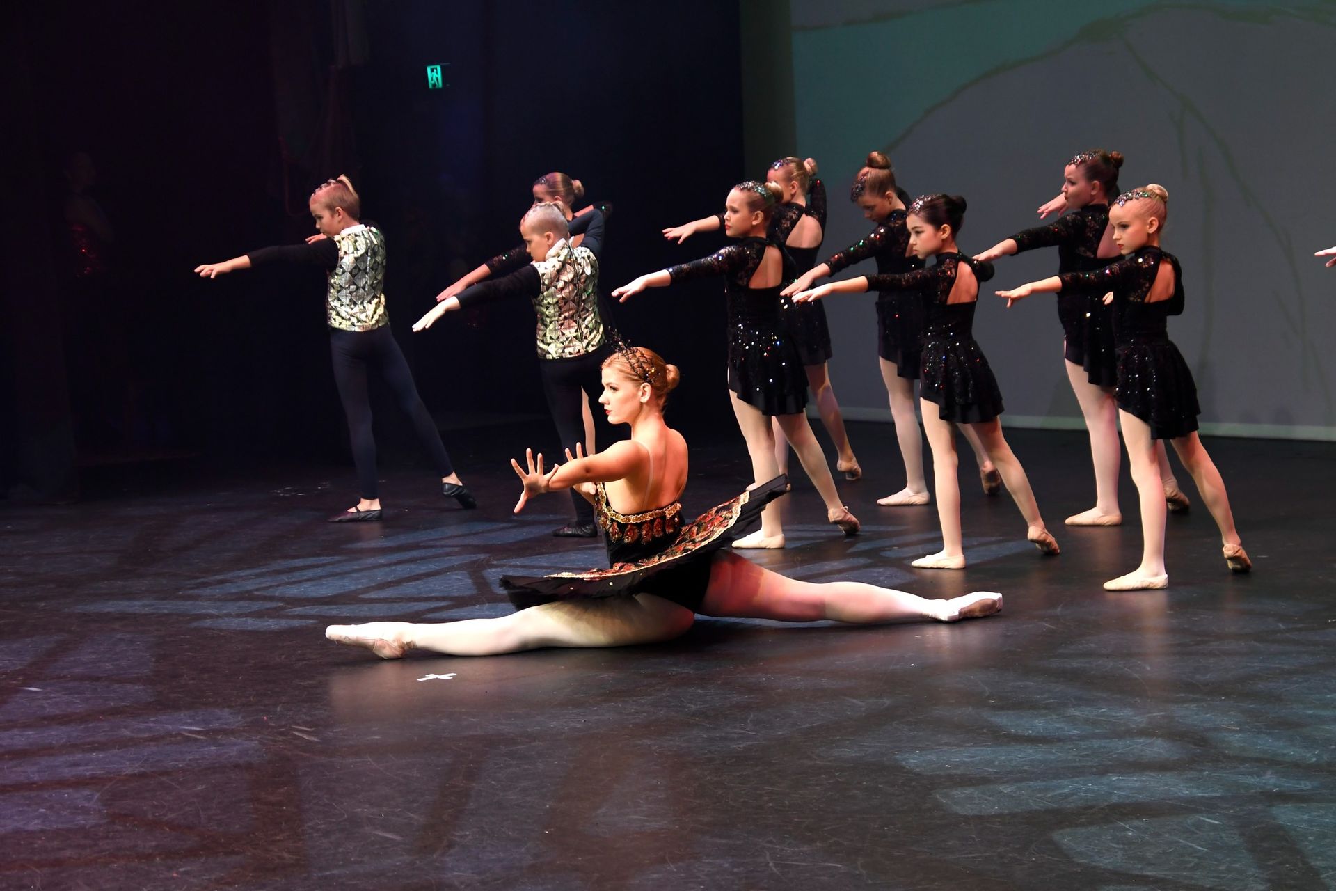 Girls In Leotard — Dance Classes In Townsville