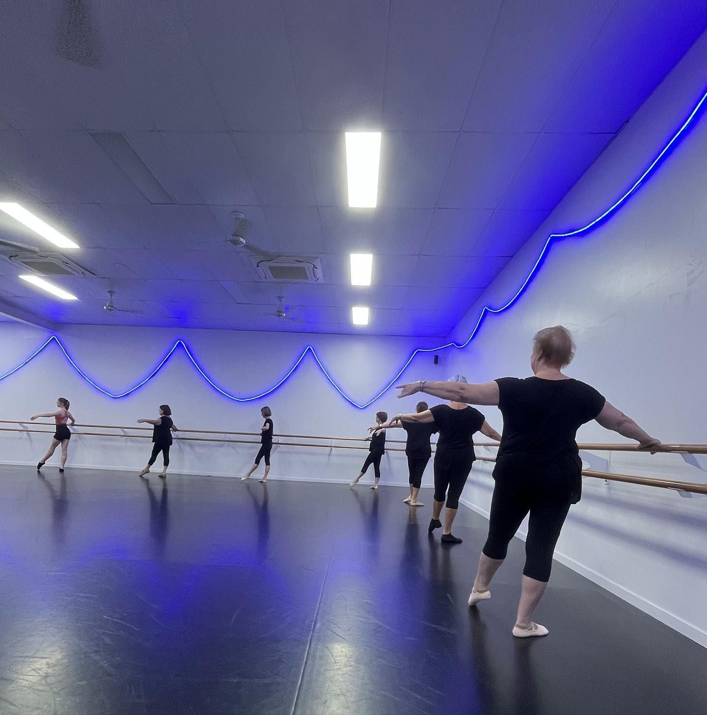 seniors-ballet-classes-in-townsville-ann-roberts-school-of-dance