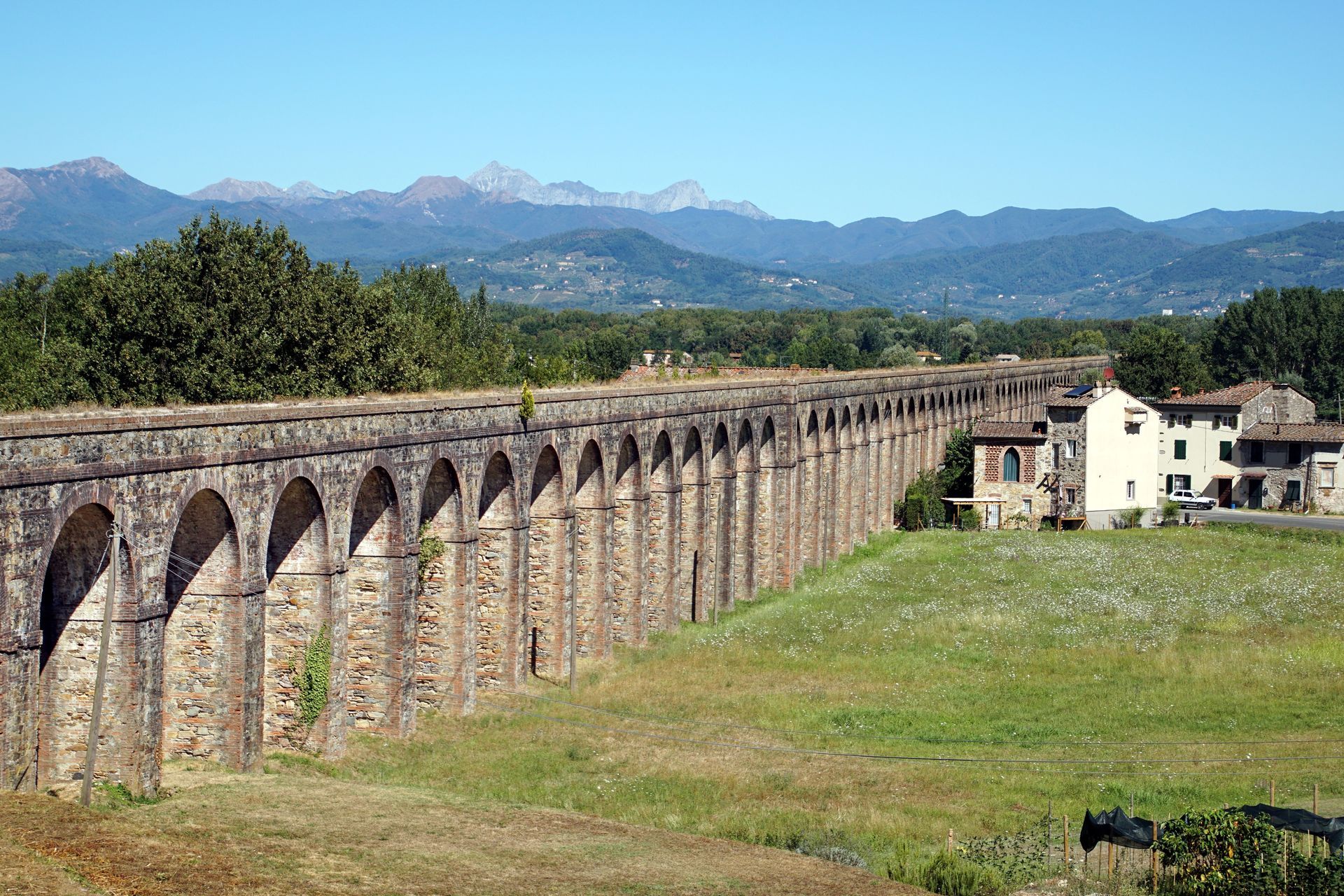 Aqueduct of Nottolini, Lucca Aqueduct of Nottolini, Lucca