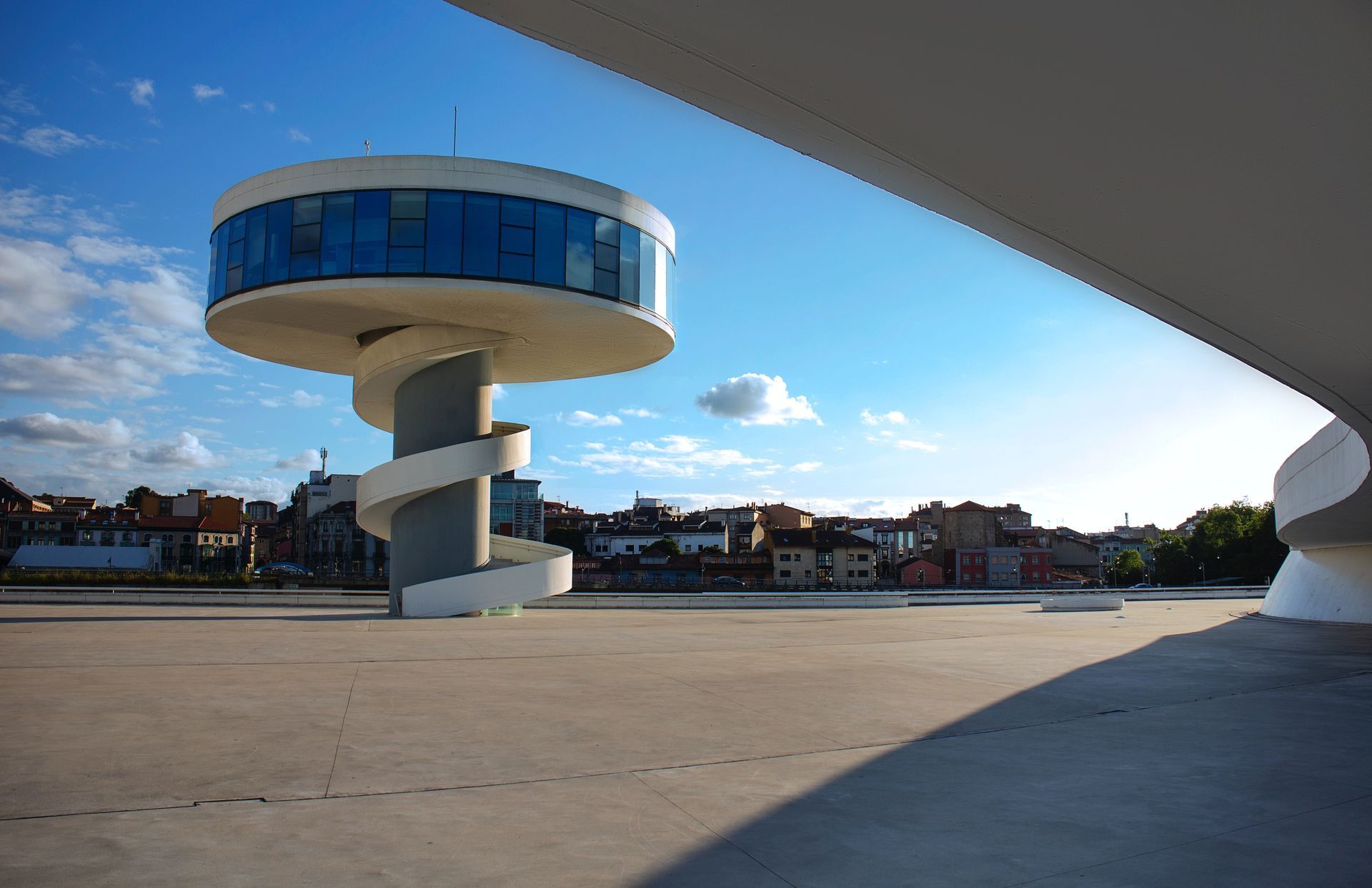 Avilés Avilés