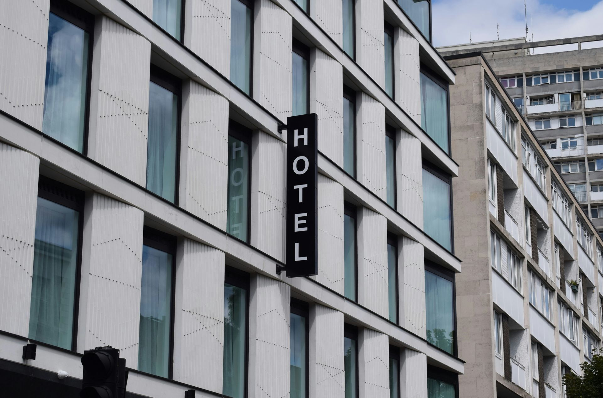 Book Your Stay Outside of Central London Book Your Stay Outside of Central London