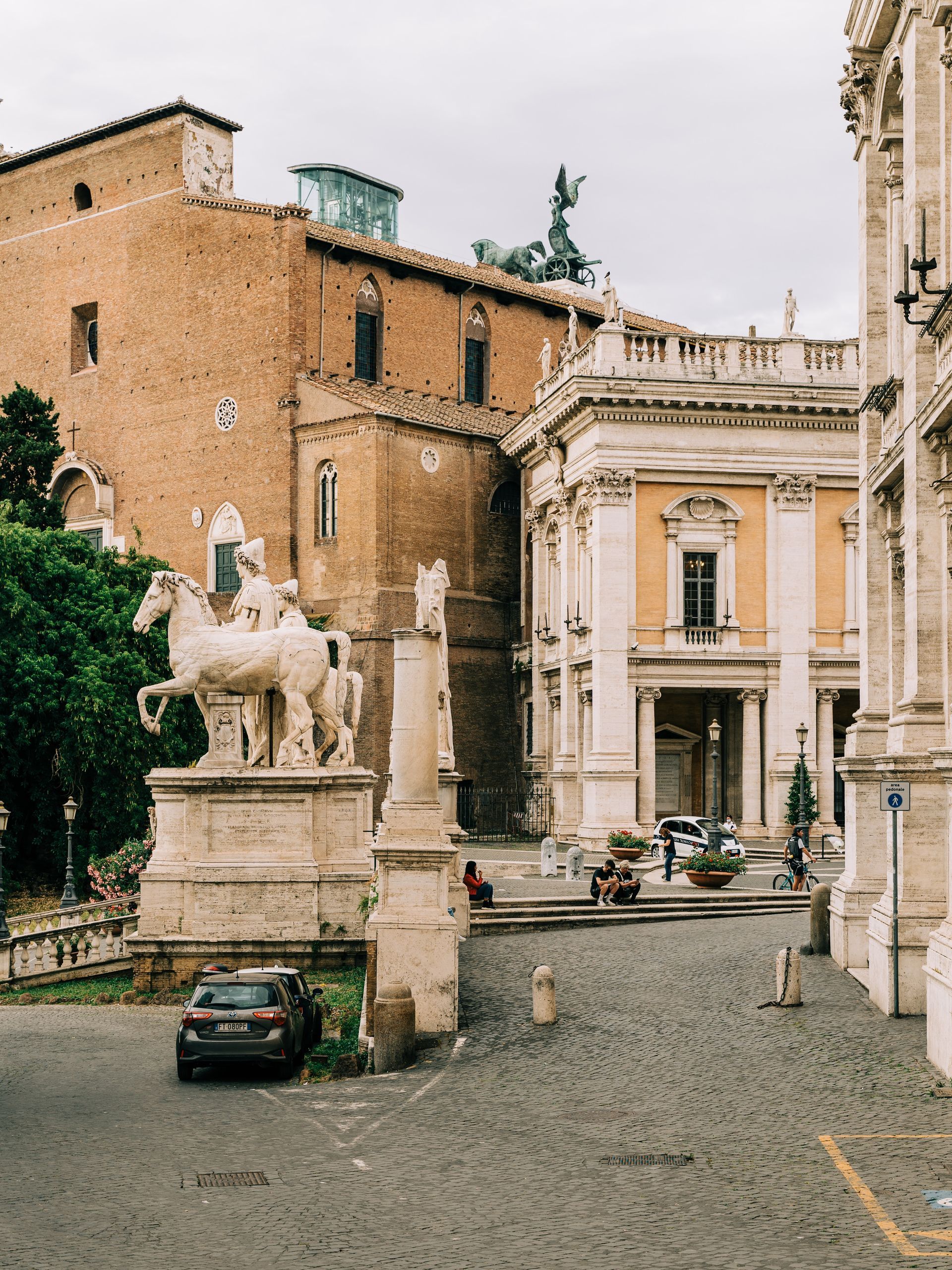 Capitoline Hill (Campidoglio) Capitoline Hill (Campidoglio)