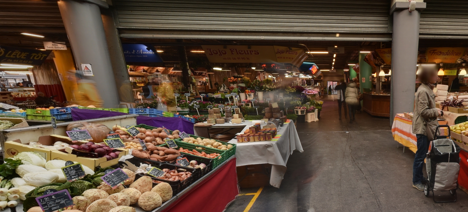 Capucins Market by Google Earth