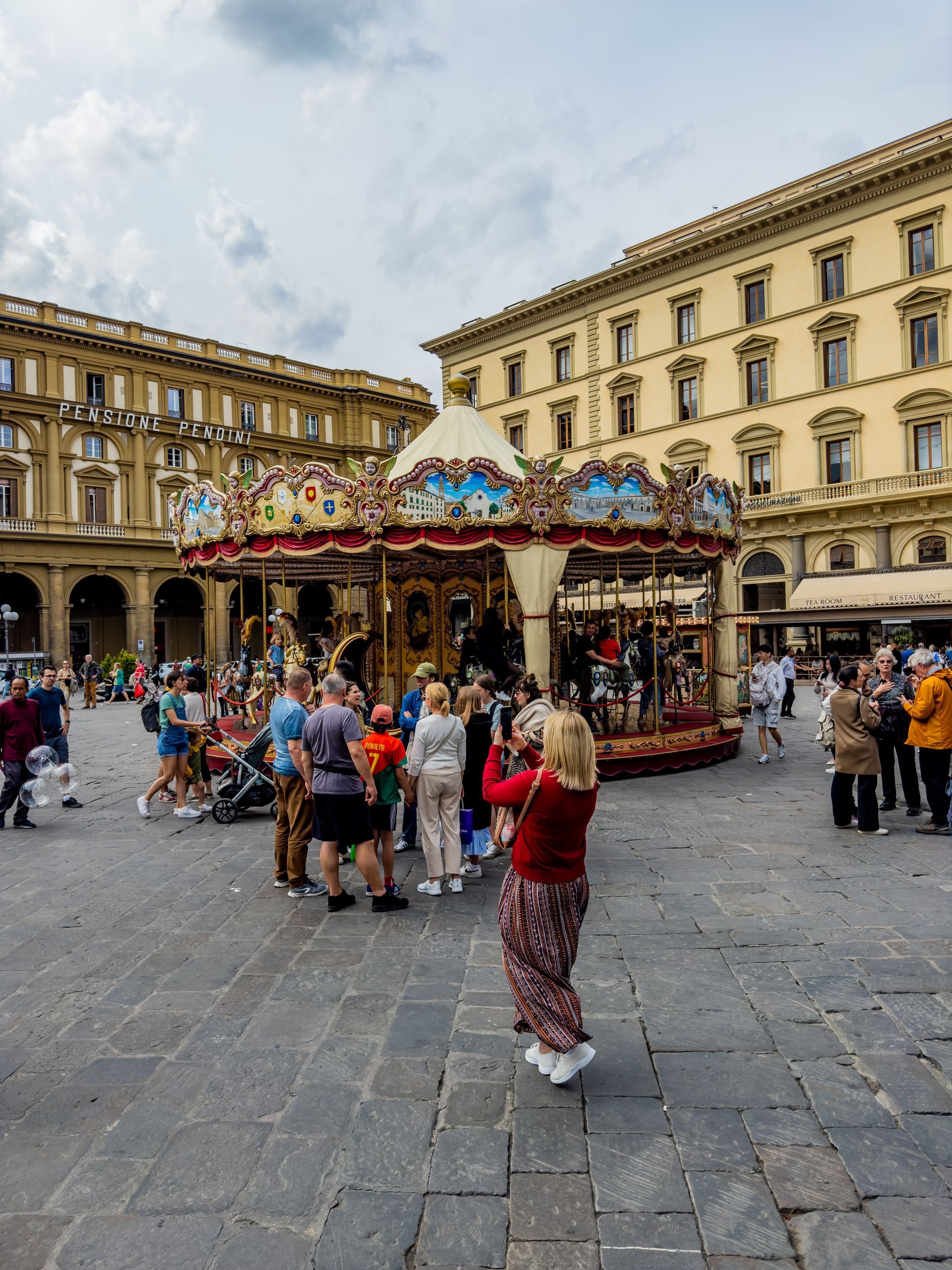 Carrusel Toscano in Piazza Republica Florence Carrusel Toscano in Piazza Republica Florence