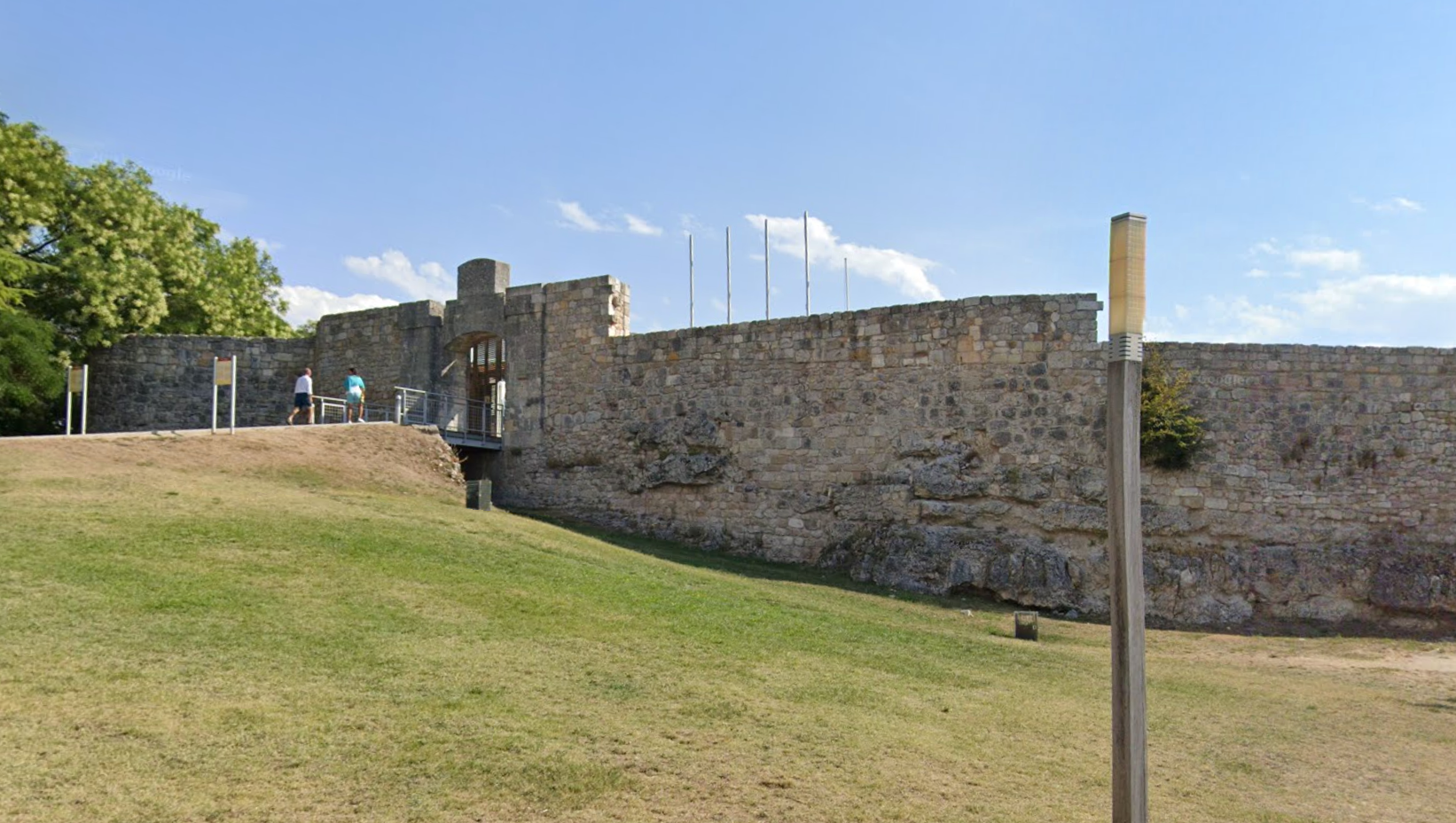 Castillo de Burgos by Google Earth Castillo de Burgos by Google Earth