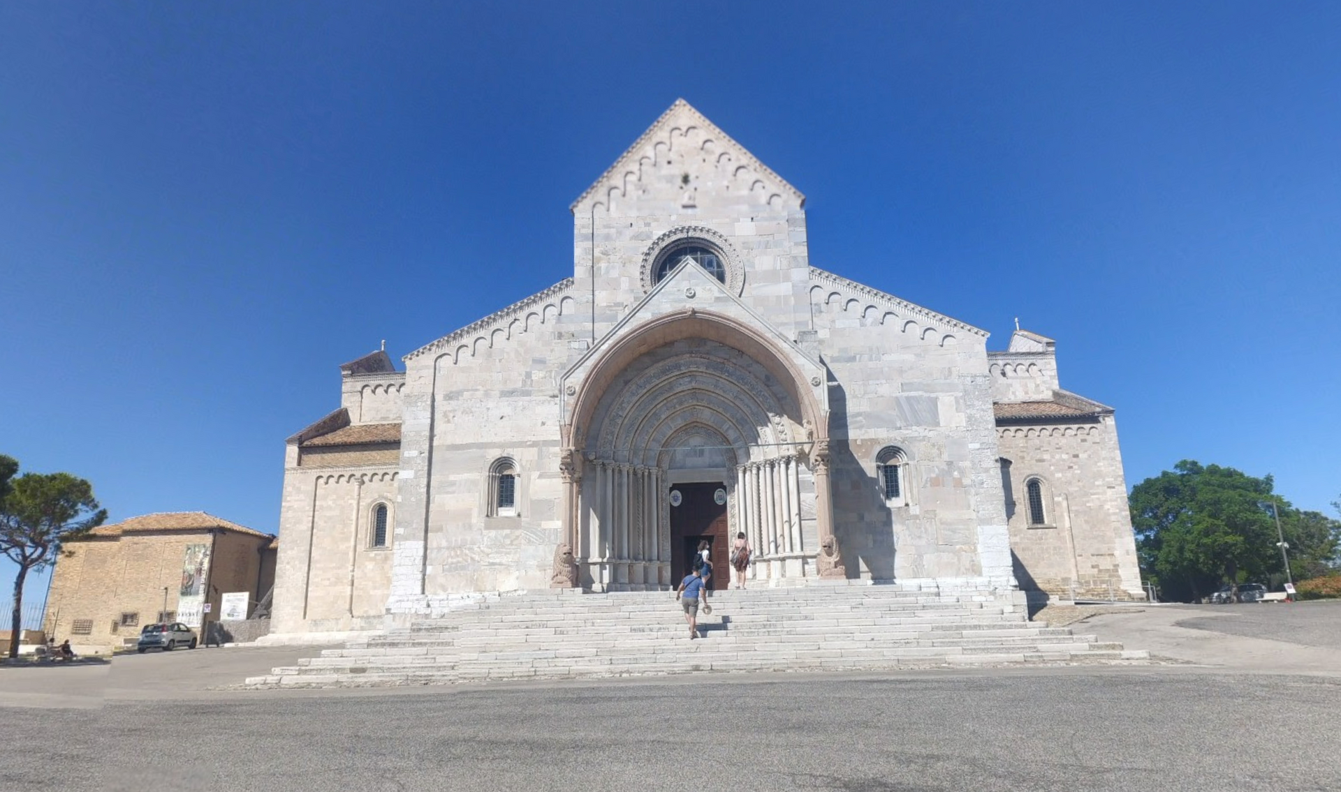Cattedrale di San Ciriaco by Google Earth Cattedrale di San Ciriaco by Google Earth