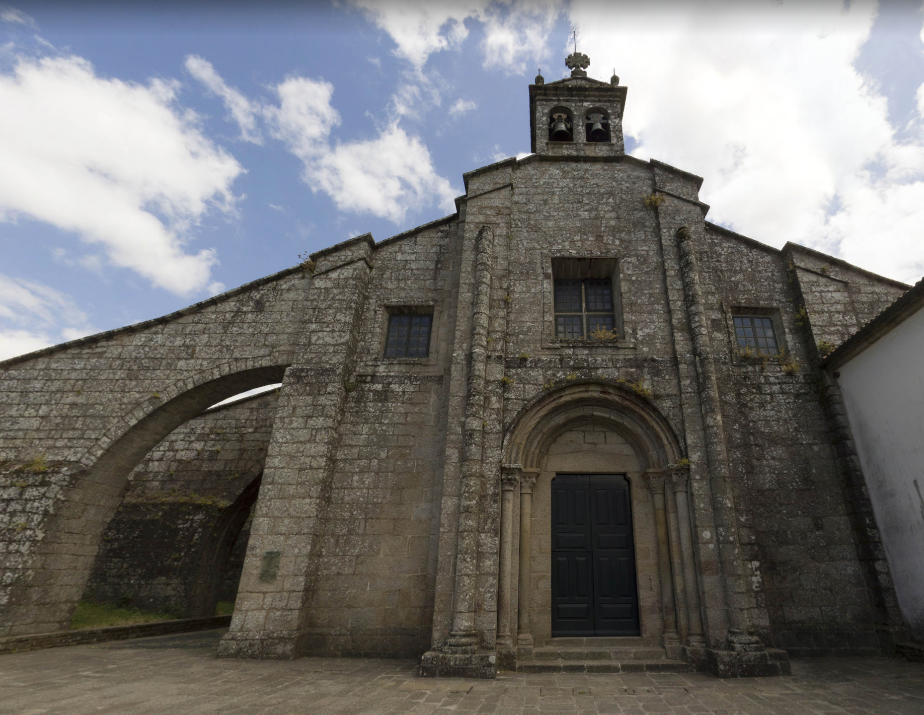 Colegiata de Santa María de Sar by Google Earth
