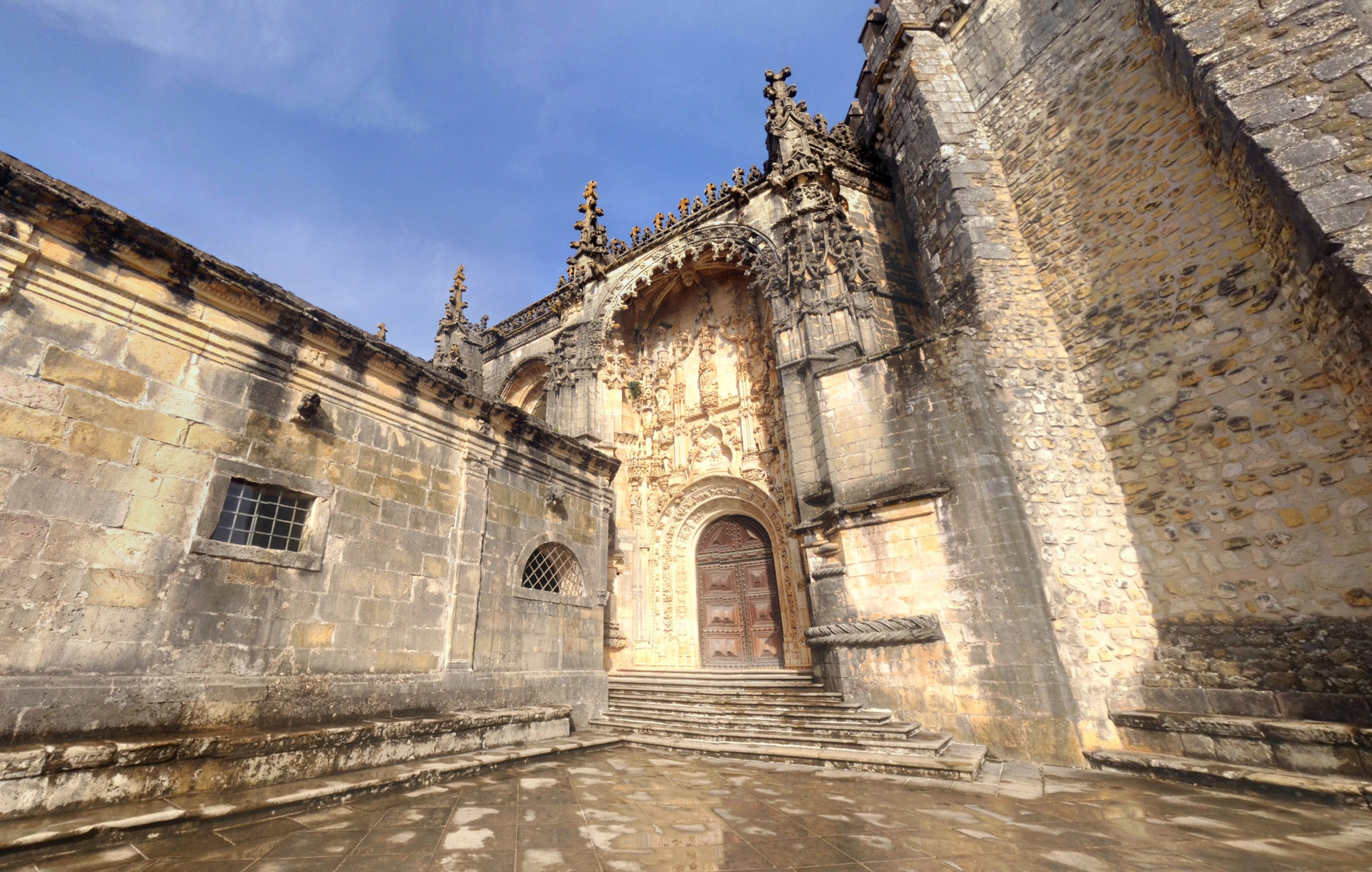 Convent of the Order of Christ by Google Earth