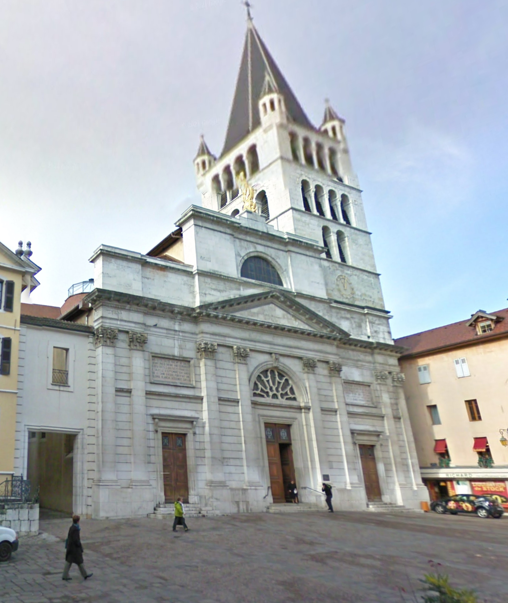 Église Notre Dame de Liesse by Google Earth Église Notre Dame de Liesse by Google Earth