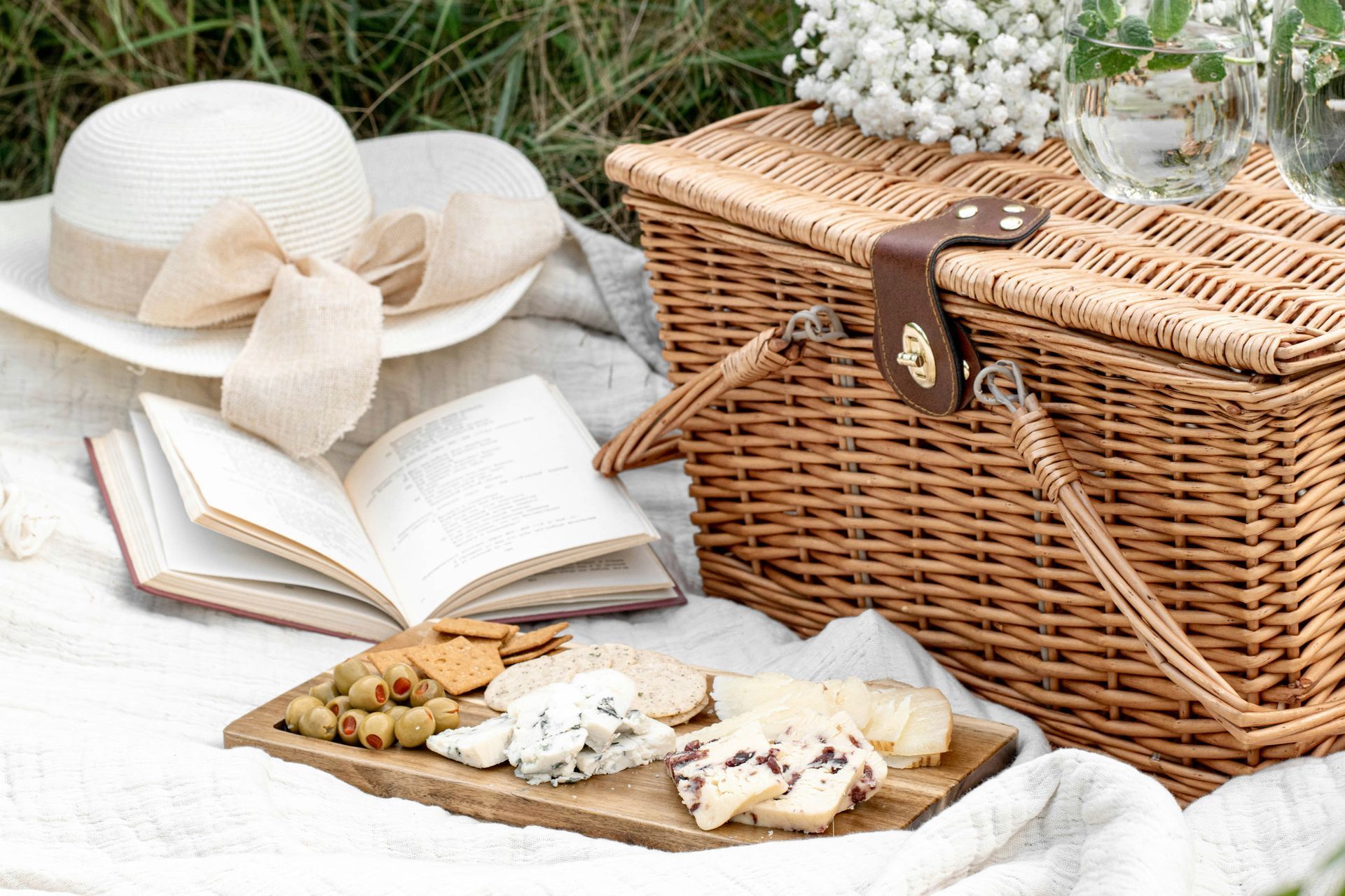 Go for a picnic Go for a picnic