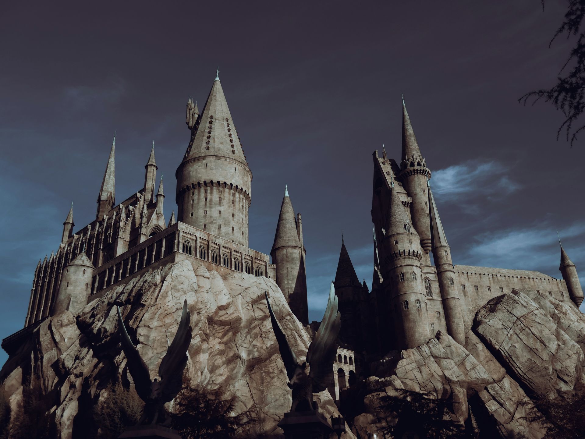 HOGWARTS HOGWARTS