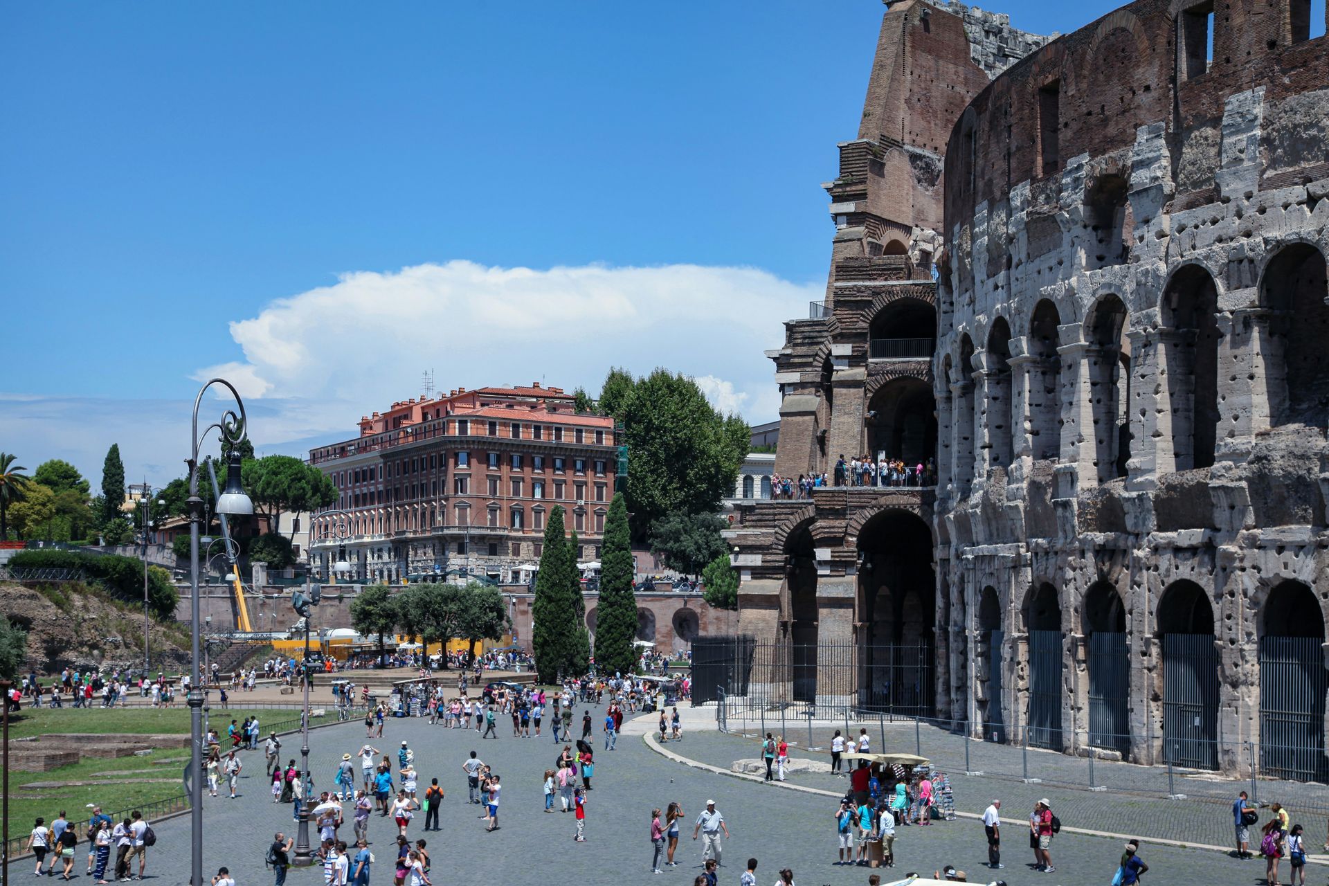 How to reach the Colosseum How to reach the Colosseum