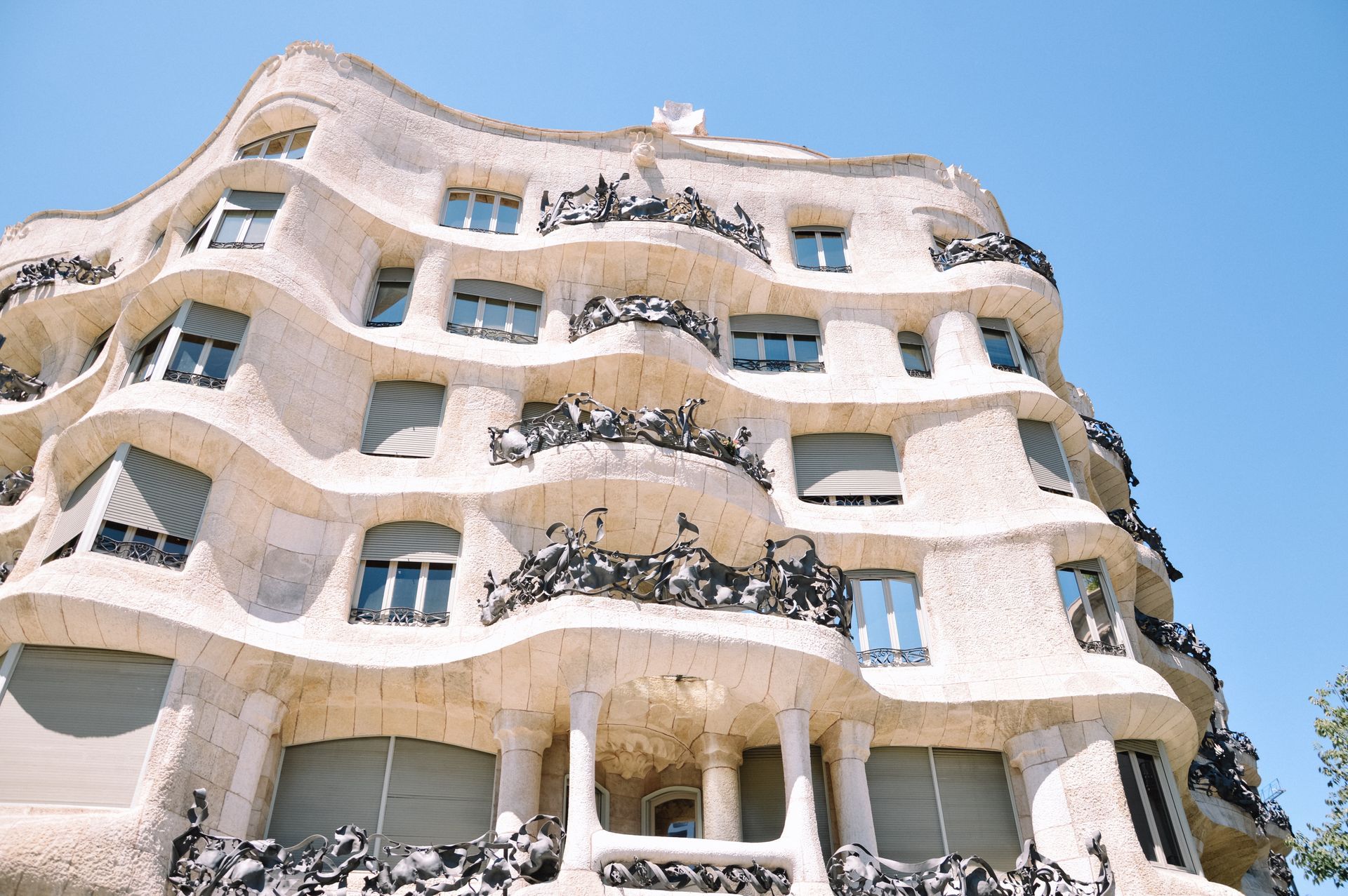La Pedrera-Casa Milà Plaza de la Corredera