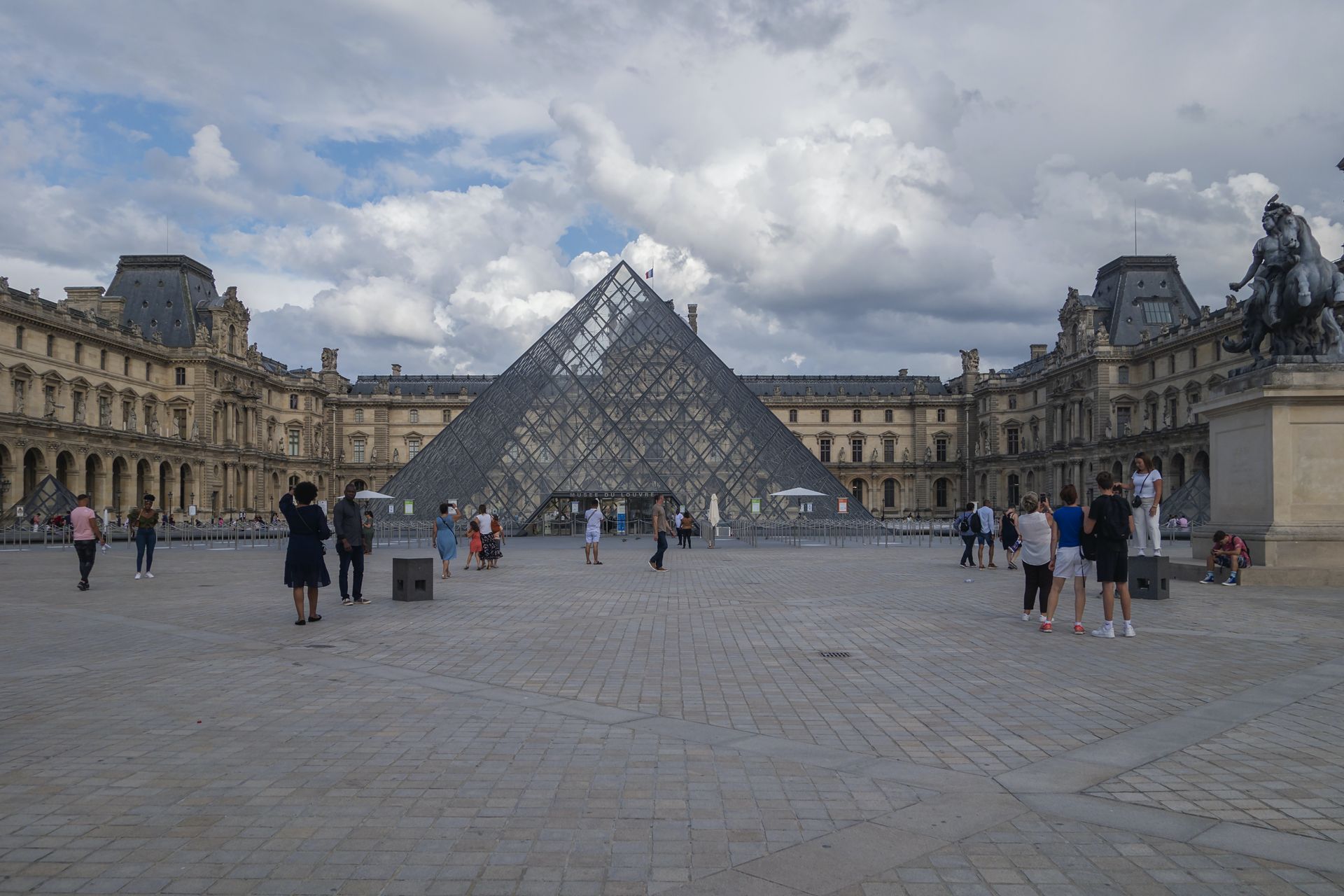 Louvre Museum Louvre Museum