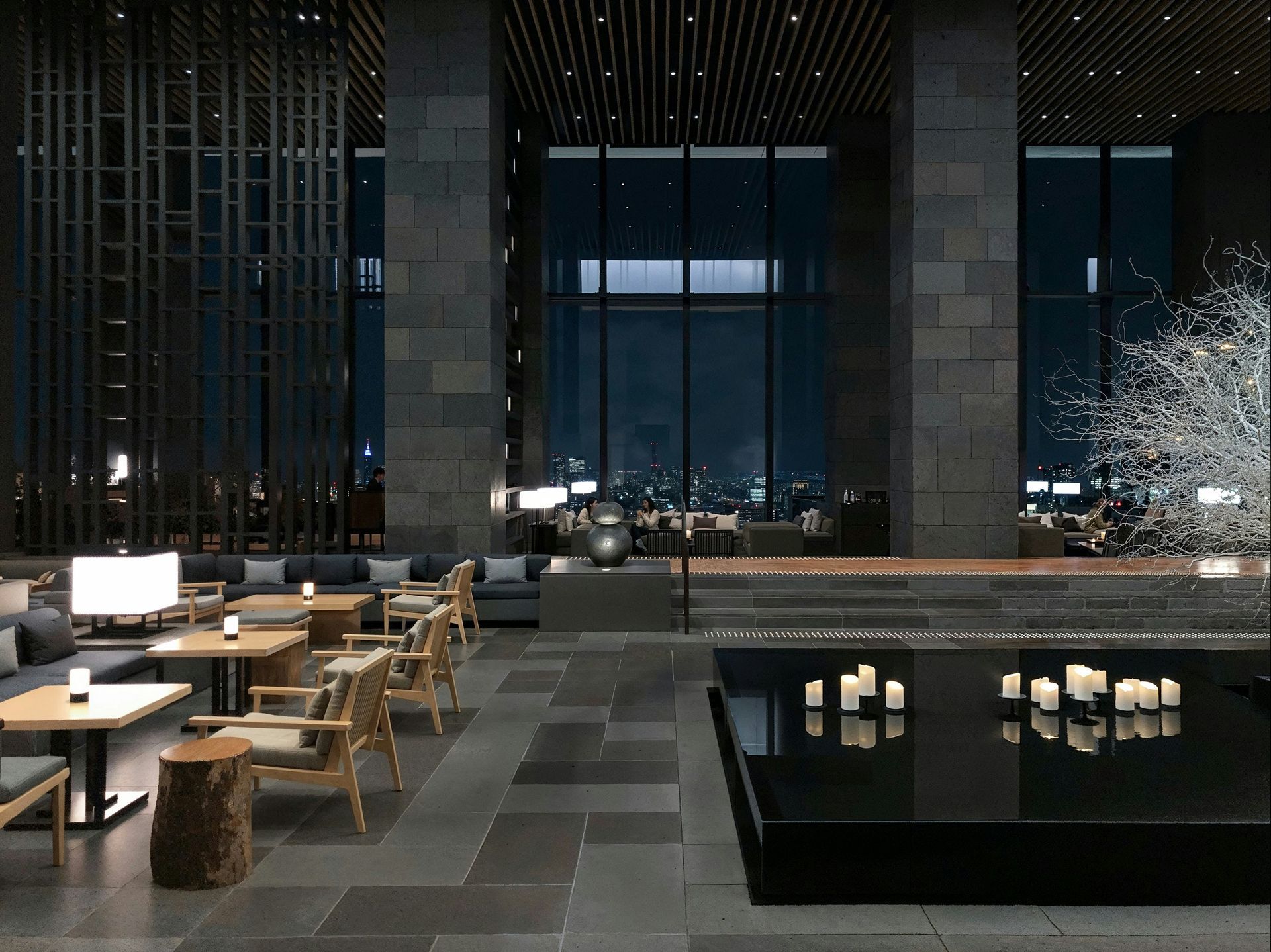 Luxurious Lounges Luxurious Lounges
