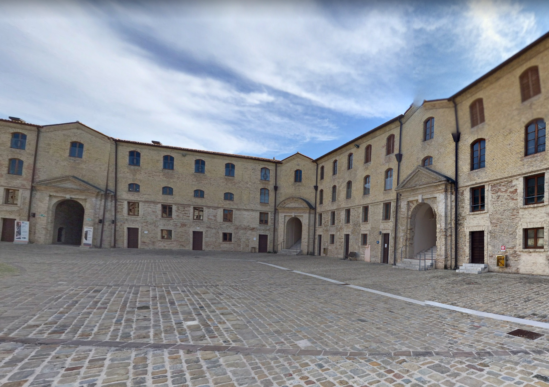 Mole Vanvitelliana by Google Earth Mole Vanvitelliana by Google Earth