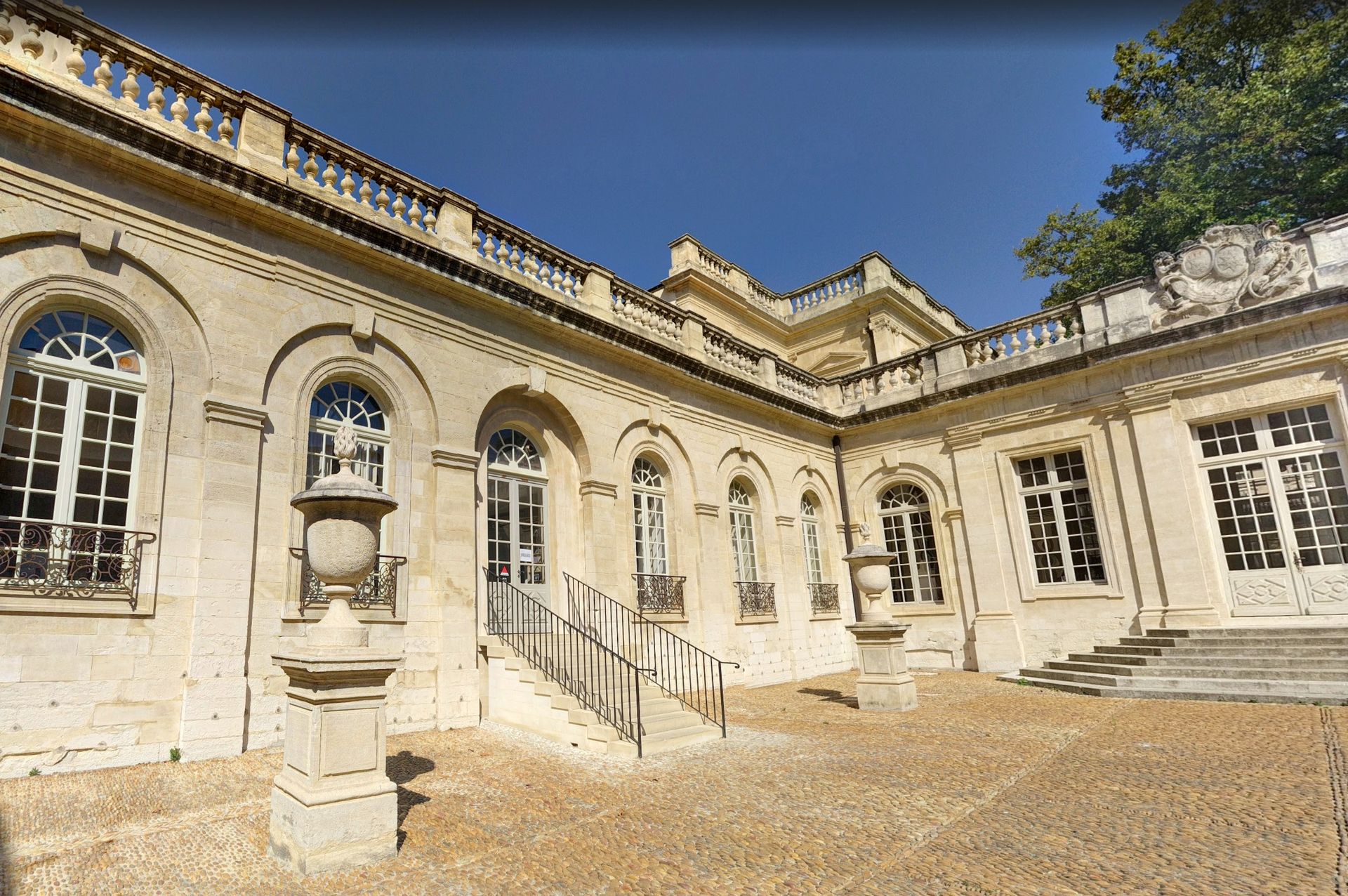 Musée Calvet by Google Earth Musée Calvet by Google Earth