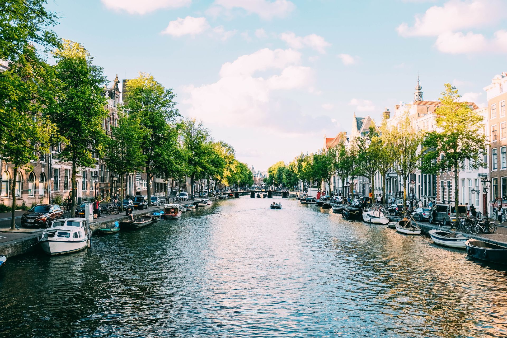 Navigazione sui canali di Amsterdam Navigazione sui canali di Amsterdam