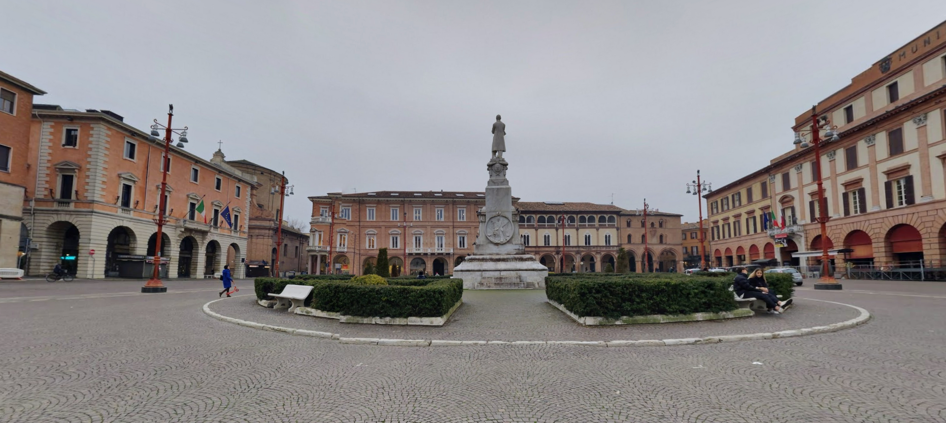 Piazza Aurelio Saffi by Google Earth Piazza Aurelio Saffi by Google Earth
