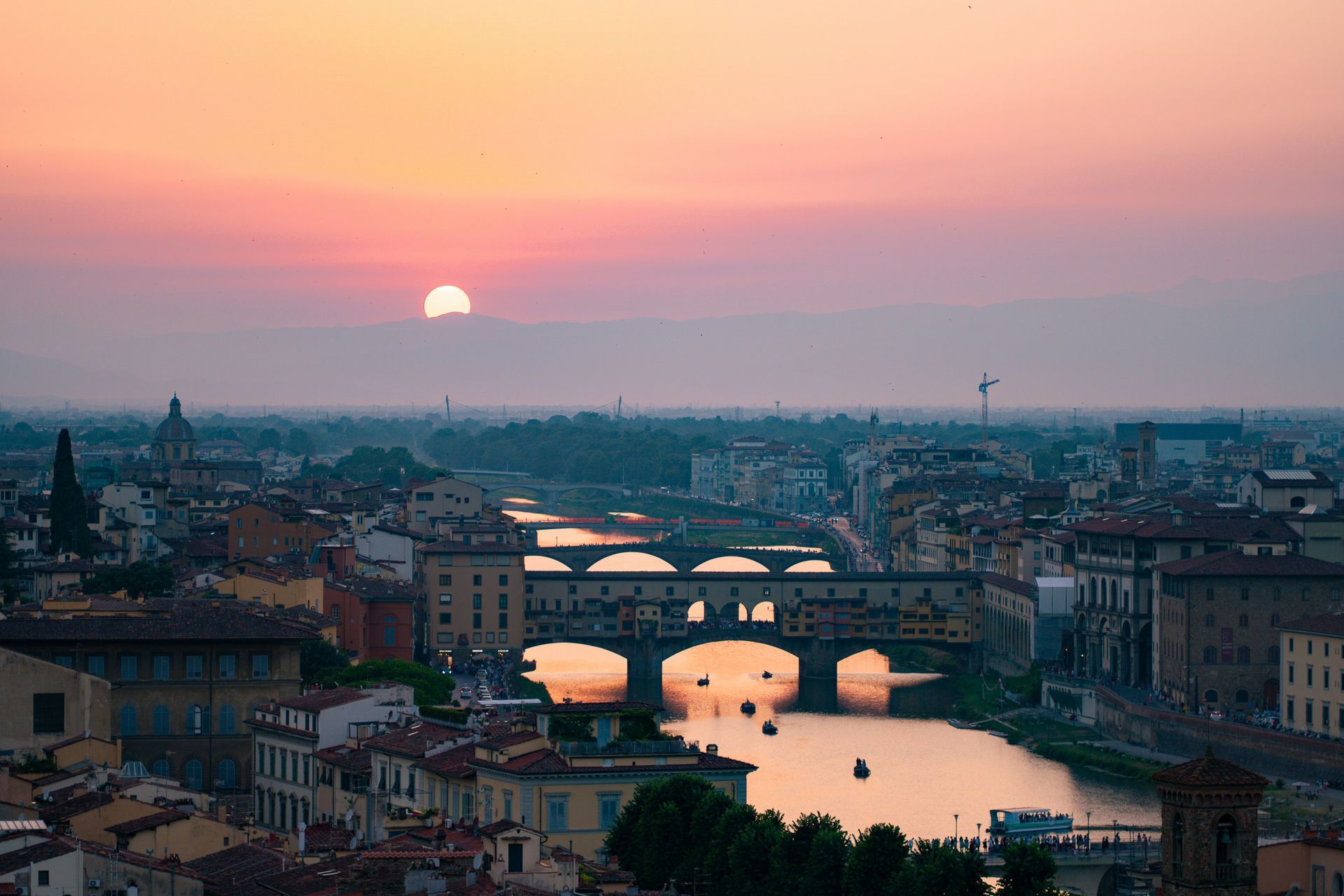 Ponte Vecchio at sunset Ponte Vecchio at sunset