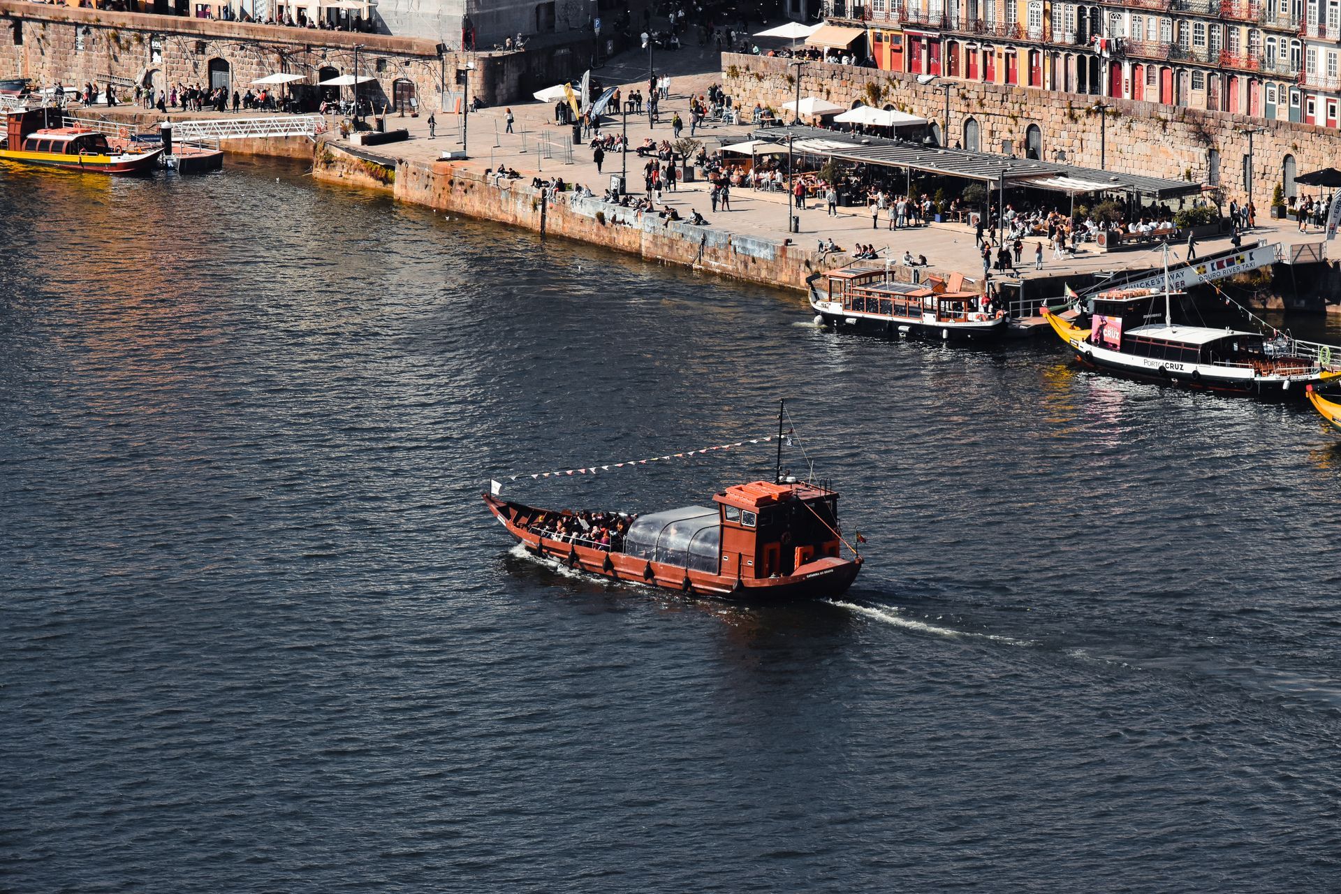 River Cruises and Boat Tours River Cruises and Boat Tours