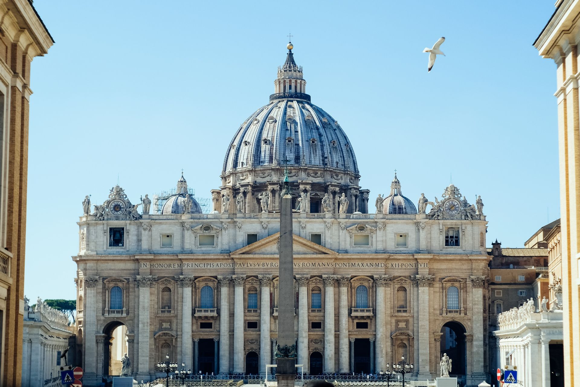 Piazza San Pietro e Basilica di San Pietro Piazza San Pietro e Basilica di San Pietro