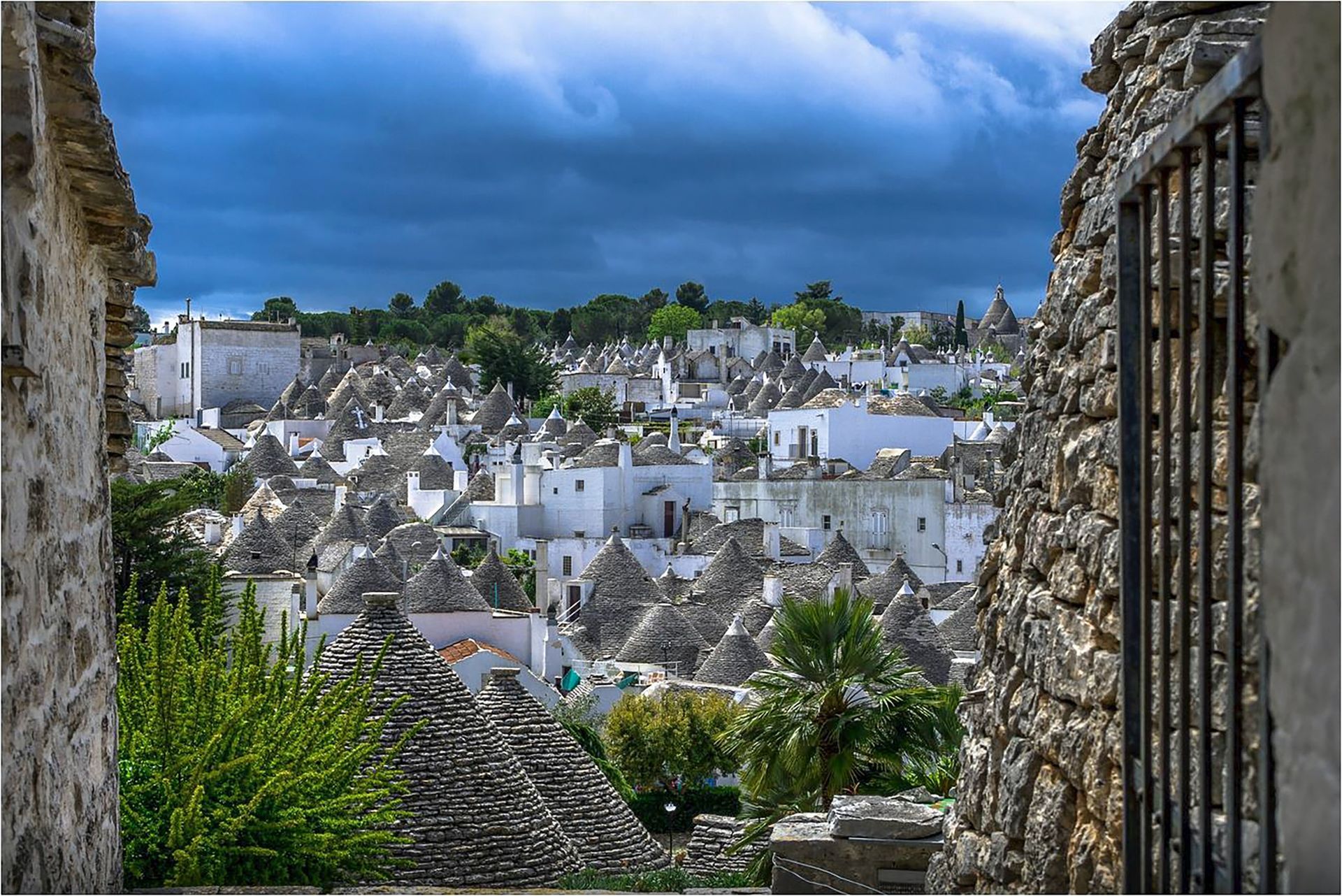 Trulli - Rione Aia Piccola (UNESCO) Trulli - Rione Aia Piccola (UNESCO)