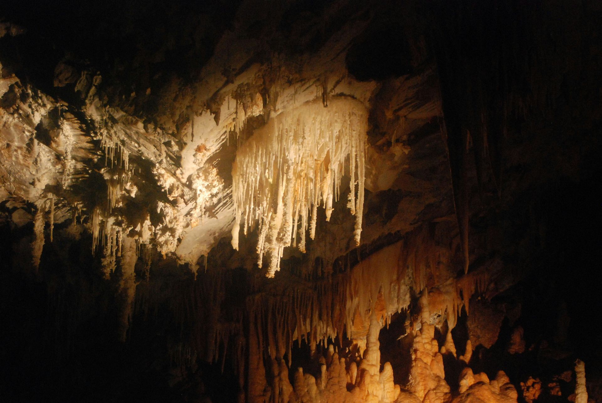 Underground Canelobre Caves Underground Canelobre Caves