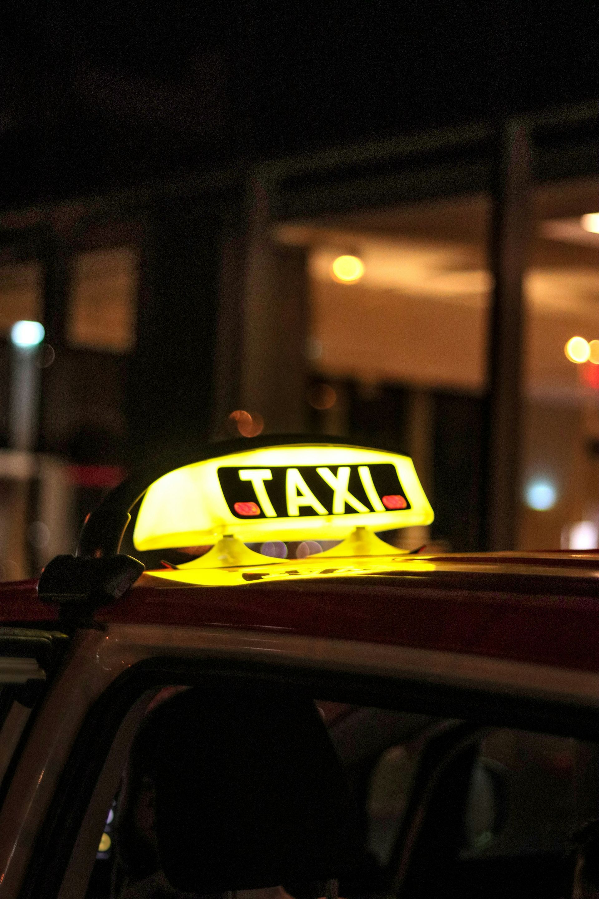 Using Taxi Services in Dubai Using Taxi Services in Dubai