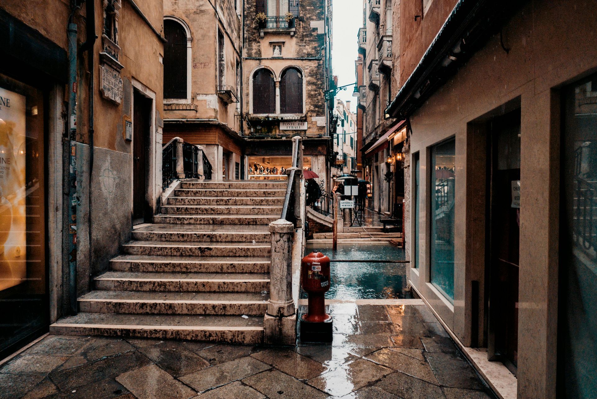 Venice's Hidden Gems Venice's Hidden Gems