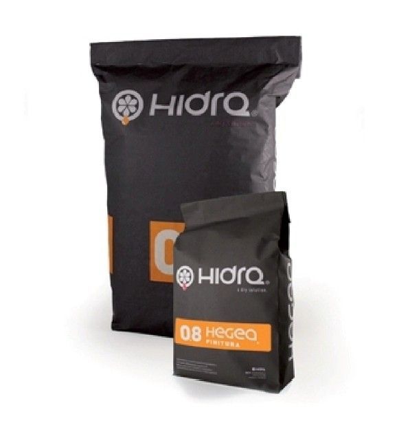Due sacchetti neri per prodotti Hiora Heco, uno grande e uno piccolo, su sfondo bianco.