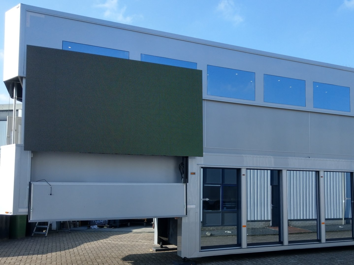 Hospitality unit