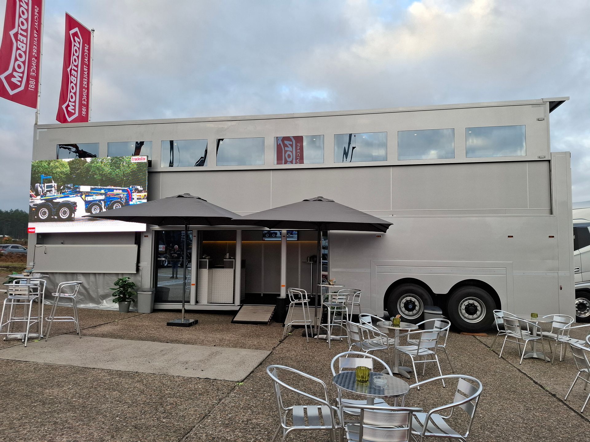 Hospitality unit