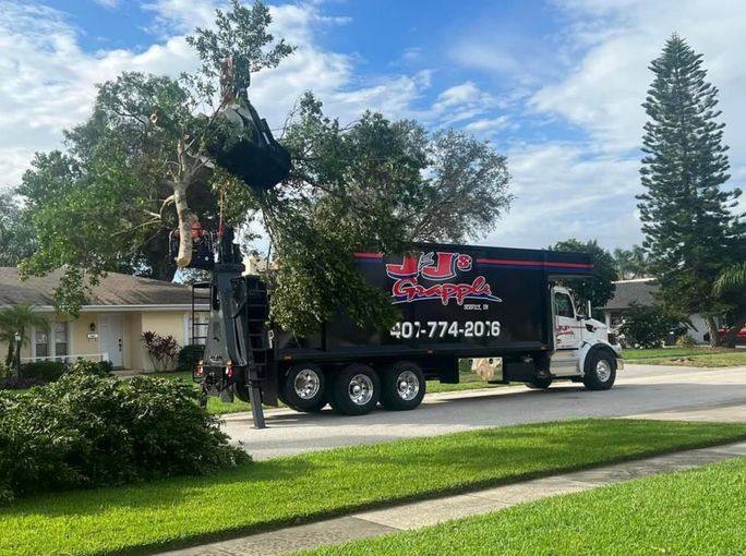 Grapple Truck Apopka
