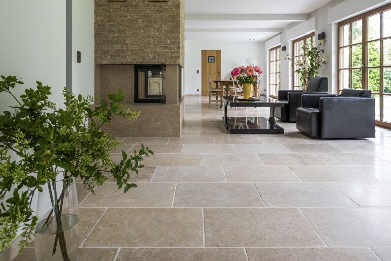 Limestone Gallery 23