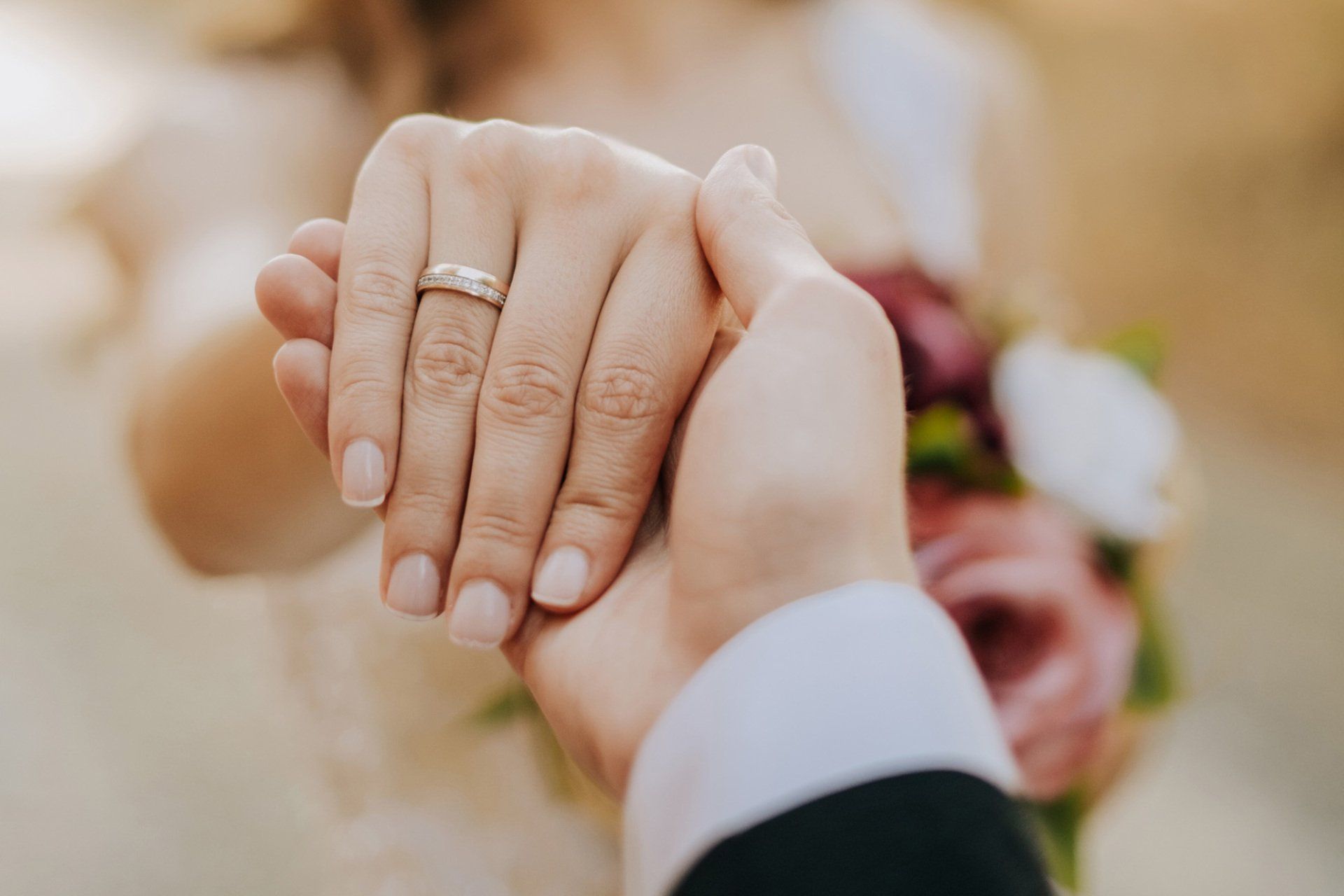 Woman showing her ring — Fort Wayne, IN — Goeglein's Catering