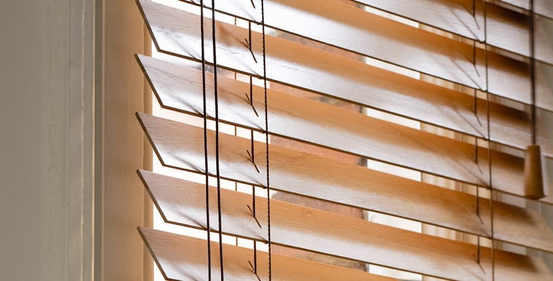 What Are Slat Blinds and How Do They Work?