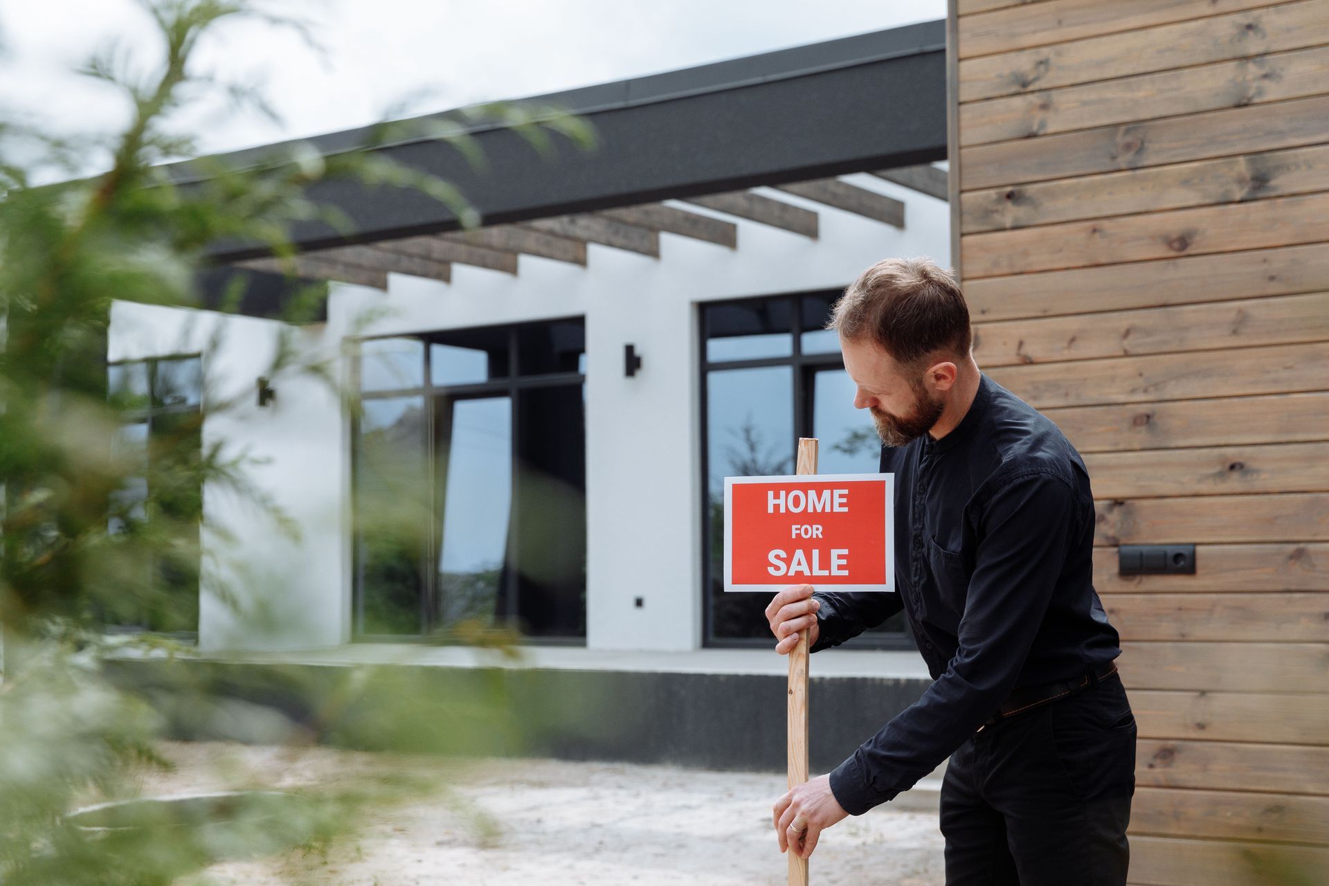 real estate market, home pricing strategy, buyer negotiation