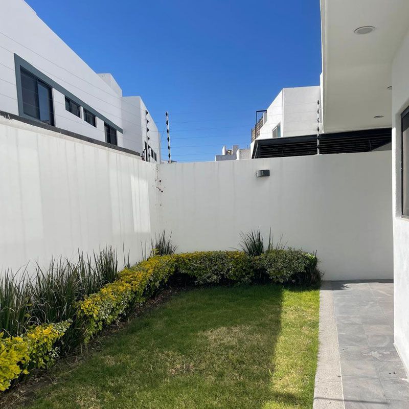 VENTA DE CASA EN LA CONDESA JURIQUILLA, MODERNA, AMPLIA, EXCELENTES ACABADOS