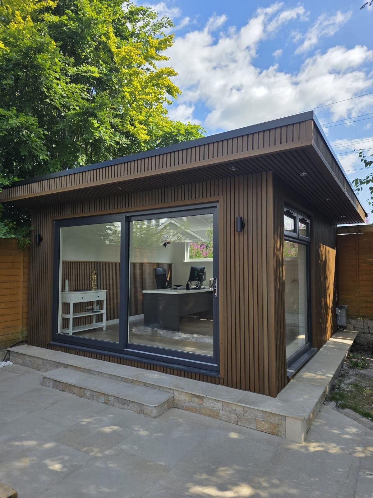 Completed 4.5m x 4.5m Oakspan garden office in Newton Mearns