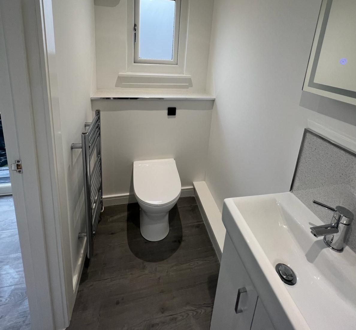 Garden Room With Toilet Scotland | Oakspan Oakspan garden room with toilet facilities for offices studios gyms and guest use