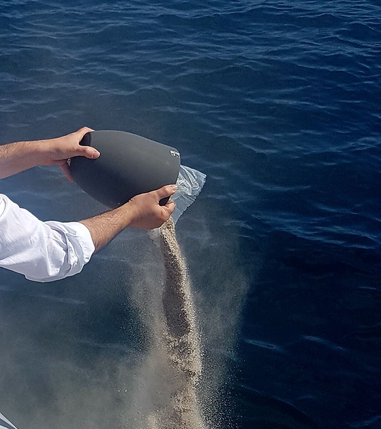 Dispersione ceneri in mare