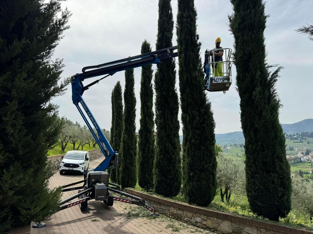 Piattaforma aerea a ragno 18 metri - Prato - Pratonoleggi