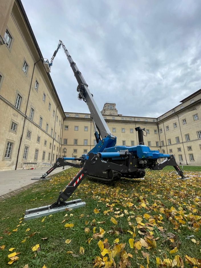 Piattaforma aerea a ragno 43 metri - Prato - Pratonoleggi