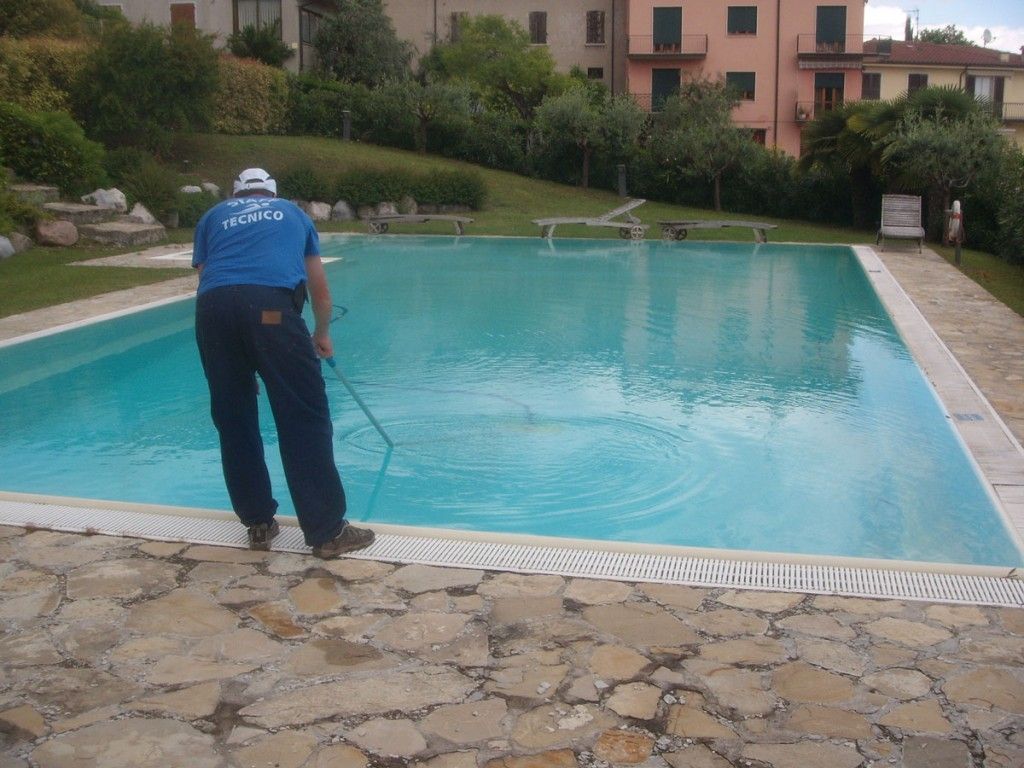 Servizio di pulizia e manutenzione piscine a Brescia e dintorni