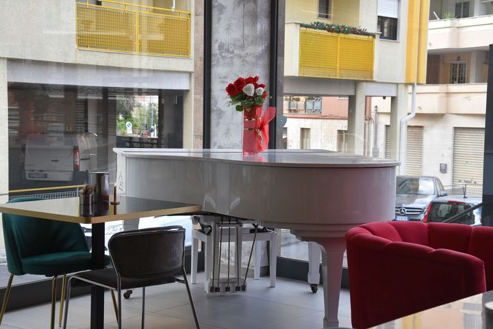 cocktail bar