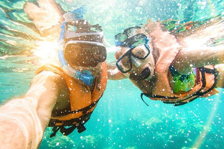 Key West: 3hrs Snorkeling Experience with Unlimited Drinks (Breakfast-am tour)