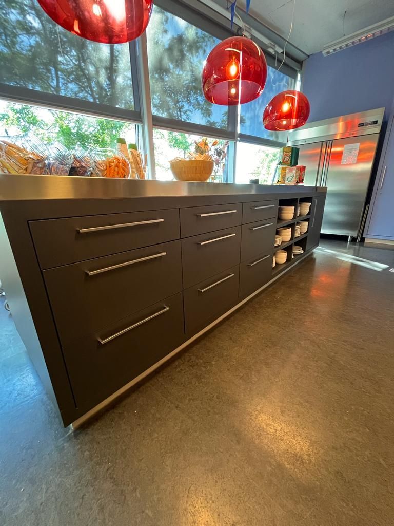 Keuken na wrappen - donkergrijs