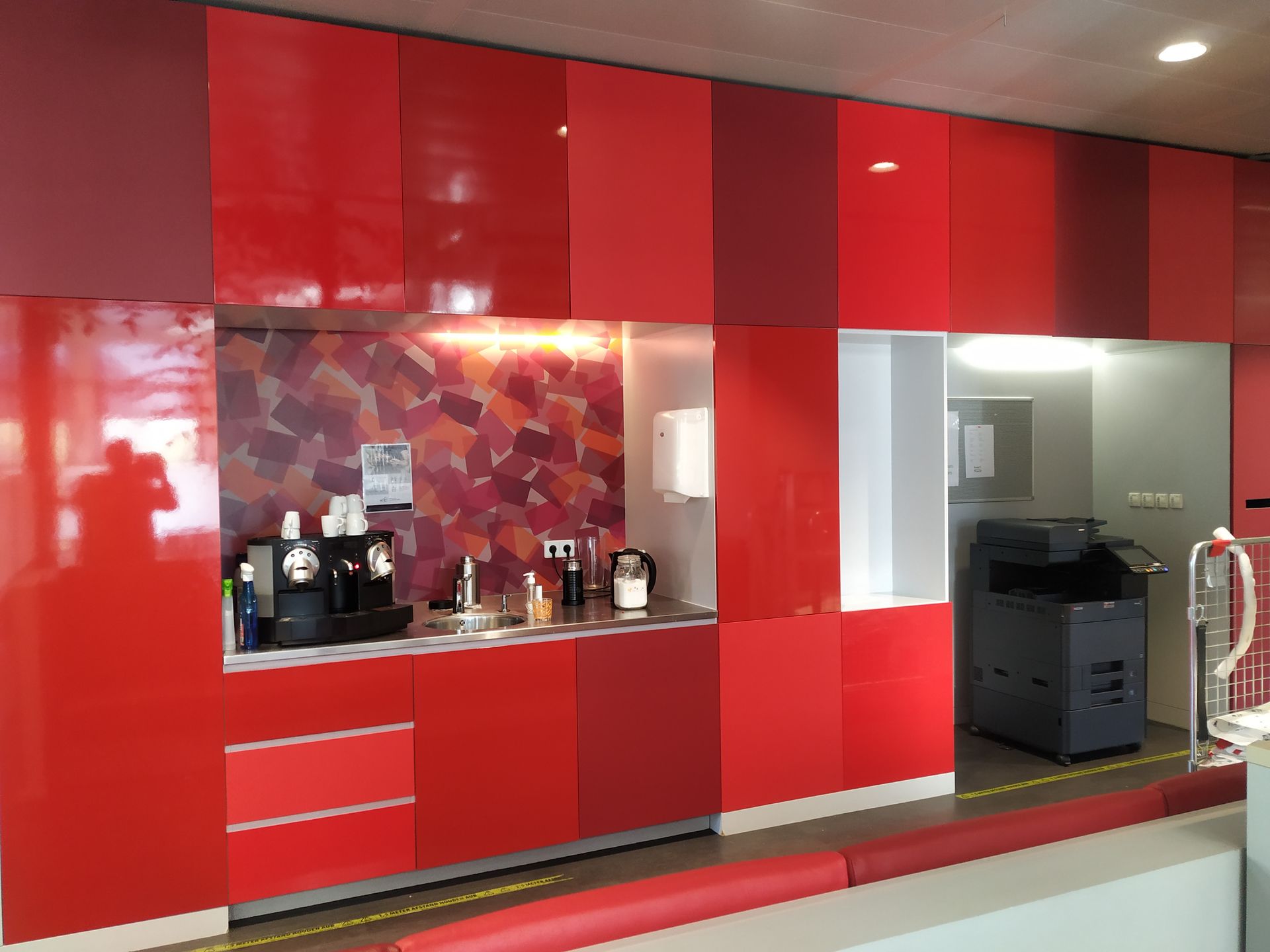 Keuken kantoorpand - na - rood