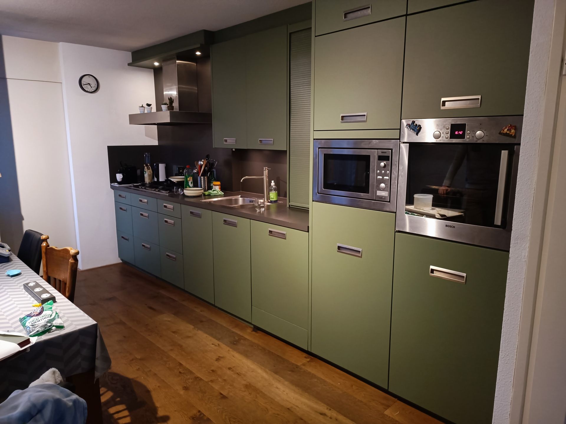 Keuken na wrappen - matgroen
